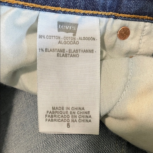 Levi's Junior’s Dark Blue Boyfriend Jeans - Picture 6 of 10